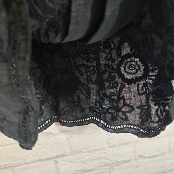 W Bogner Black Floral Embroidered Linen Button Down Top Women's Size 10 Artsy - Picture 5 of 10